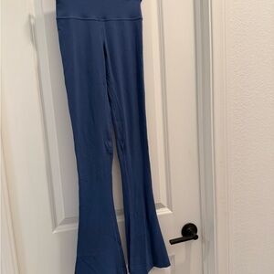 Lululemon Athletica Blue Activewear Pants FREE SHIPPING
